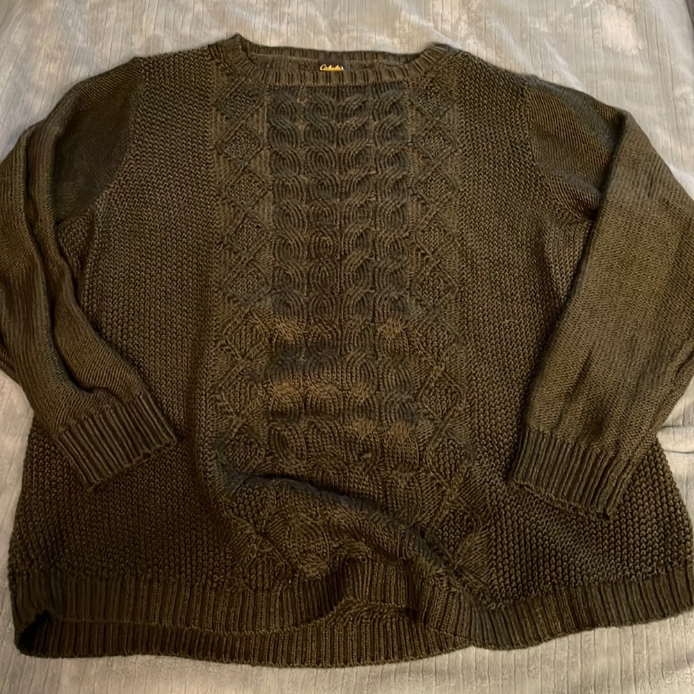 Cabelas Olive Cable Knit Crew neck sweater